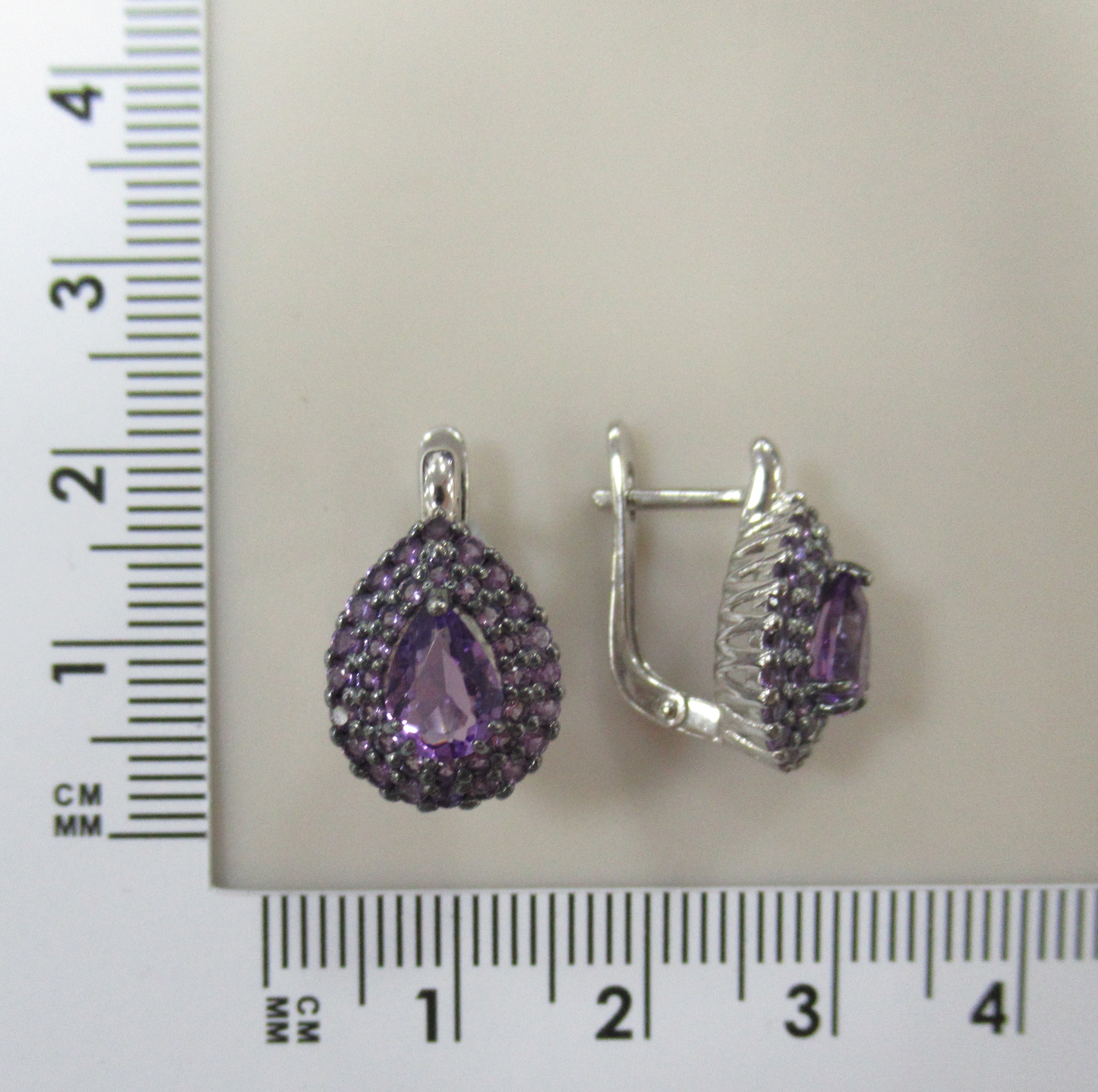Серебряные серьги с аметистами